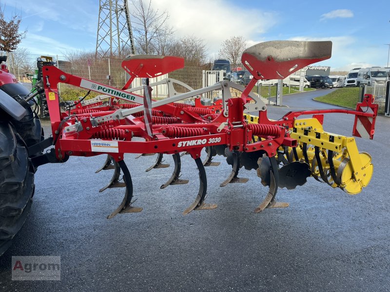 Grubber tipa Pöttinger Synkro 3030, Gebrauchtmaschine u Herrenberg-Gültstein