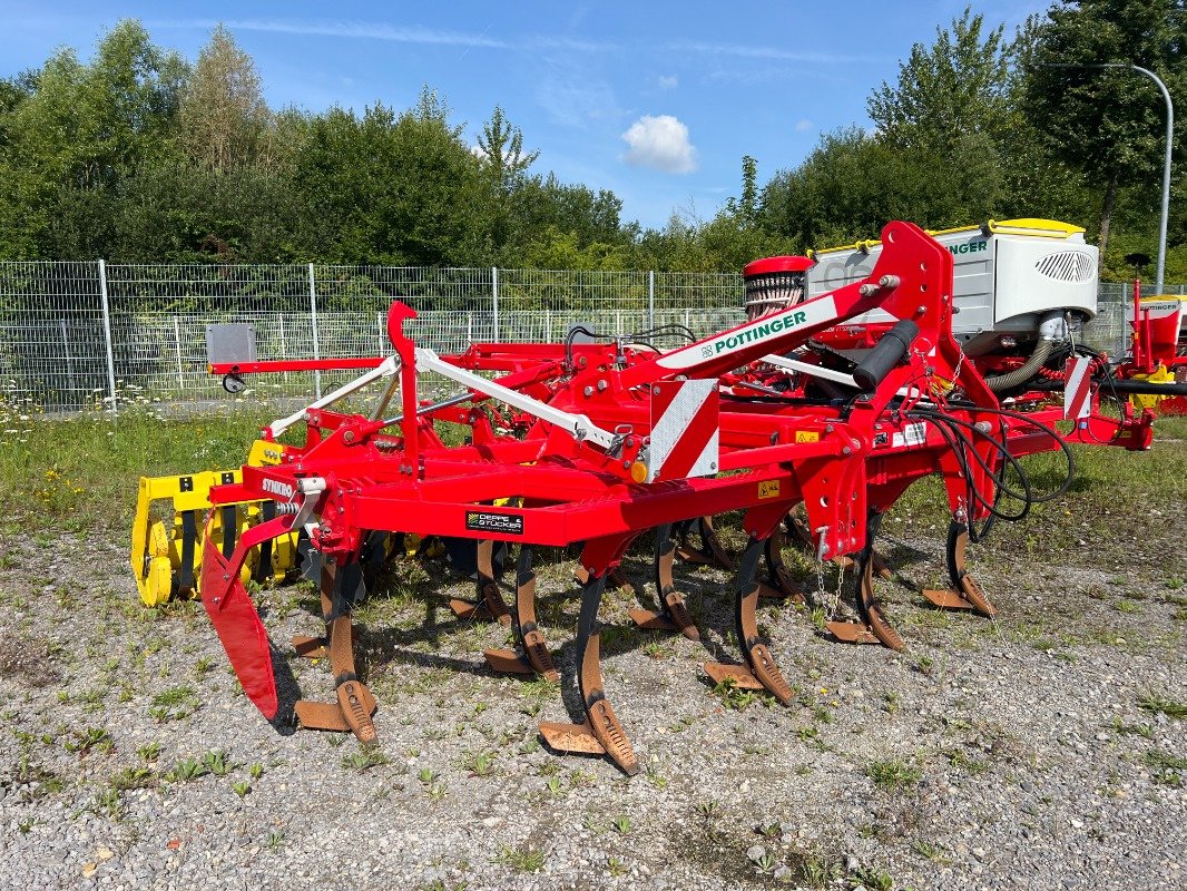 Grubber tip Pöttinger Synkro 4040 K, Gebrauchtmaschine in Steinheim-Bergheim (Poză 1)