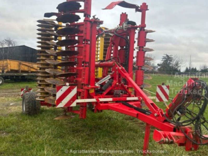 Grubber des Typs Pöttinger Terradisc 5001T, Gebrauchtmaschine in azerailles (Bild 1)