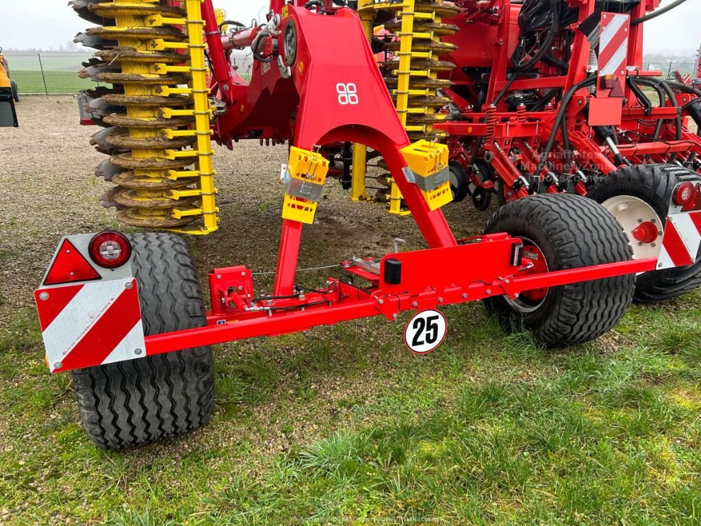 Grubber du type Pöttinger TERRADISC 6001T, Gebrauchtmaschine en azerailles (Photo 11)