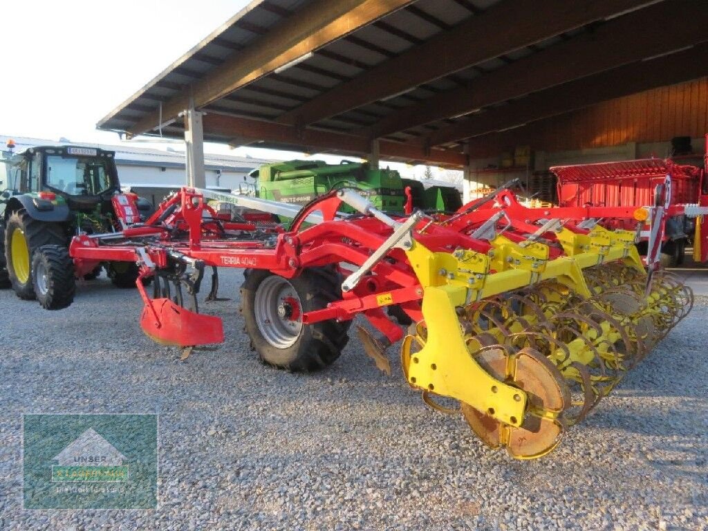 Grubber van het type Pöttinger TERRIA 4040, Gebrauchtmaschine in Hofkirchen (Foto 4)