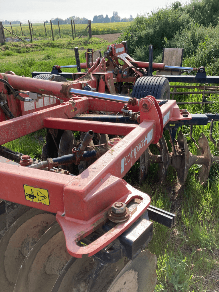 Grubber Türe ait Quivogne COVER-CROP, Gebrauchtmaschine içinde CONDE SUR VIRE (resim 3)