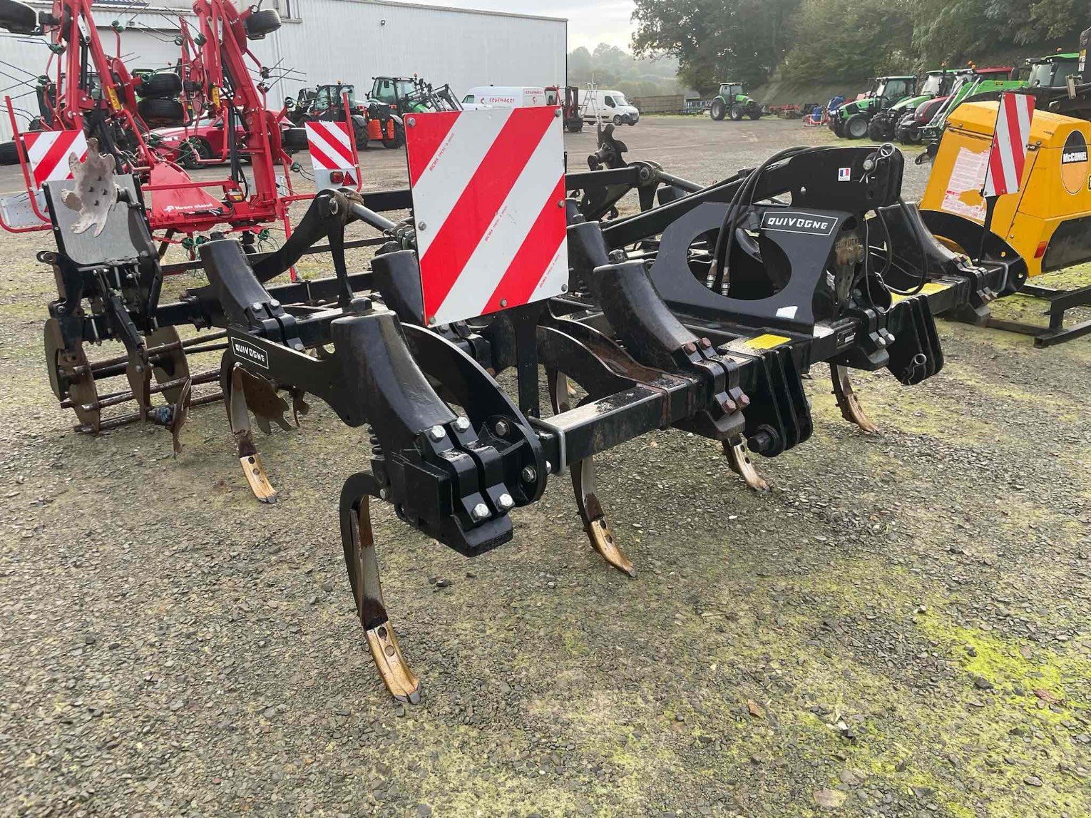 Grubber du type Quivogne Déchaumeur BLACKBEAR . Quivogne, Gebrauchtmaschine en SAINT CLAIR SUR ELLE (Photo 2)