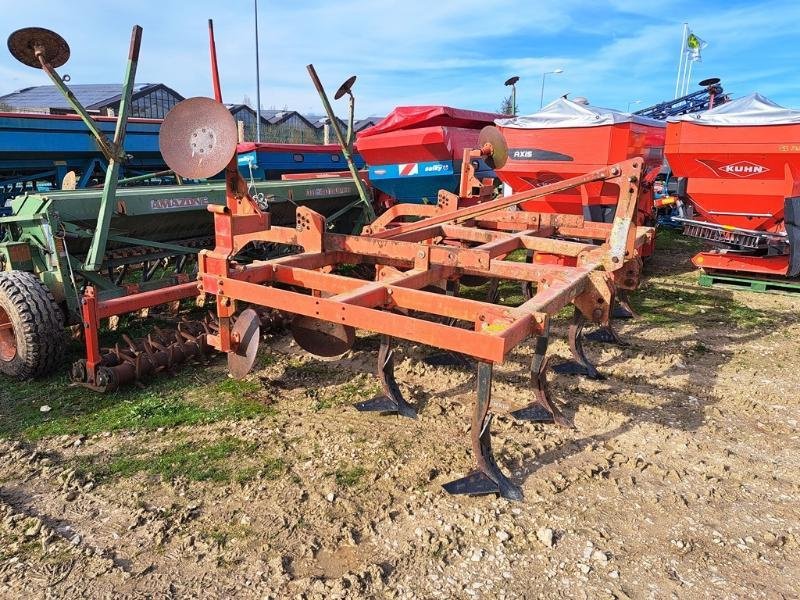 Grubber du type Rau POLYMAG, Gebrauchtmaschine en SAINT-GERMAIN DU PUY (Photo 3)