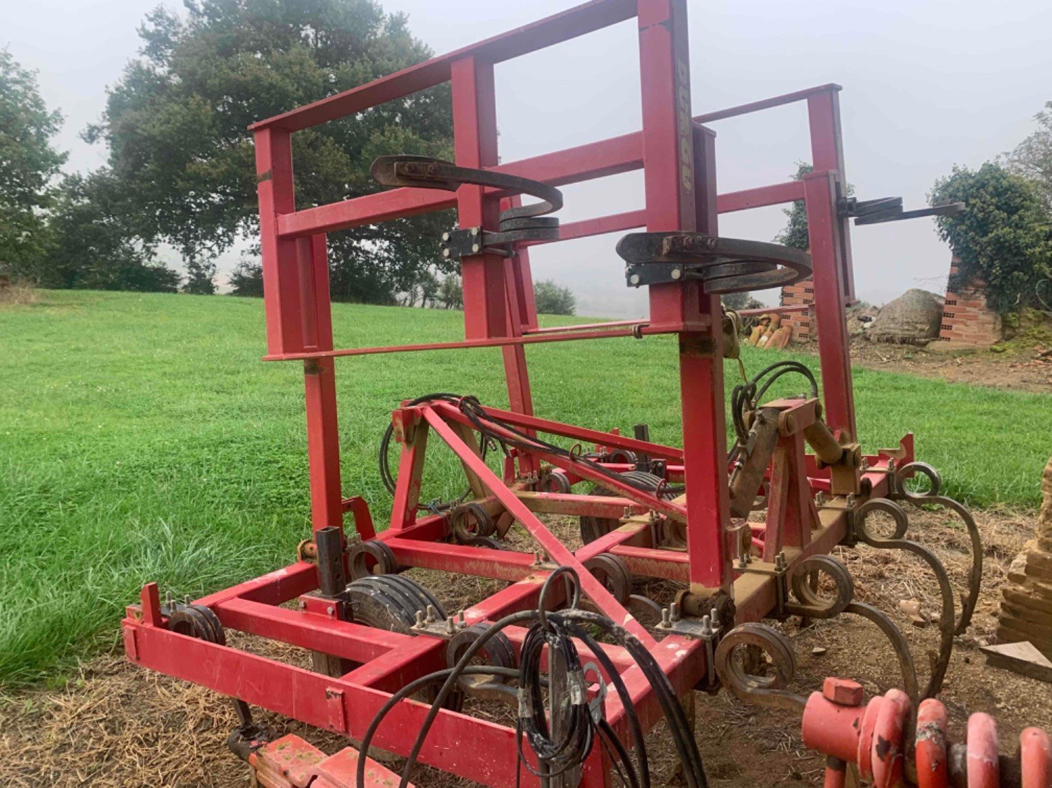 Grubber tip Sonstige Cultivateur à dent, Gebrauchtmaschine in ORLEIX (Poză 2)