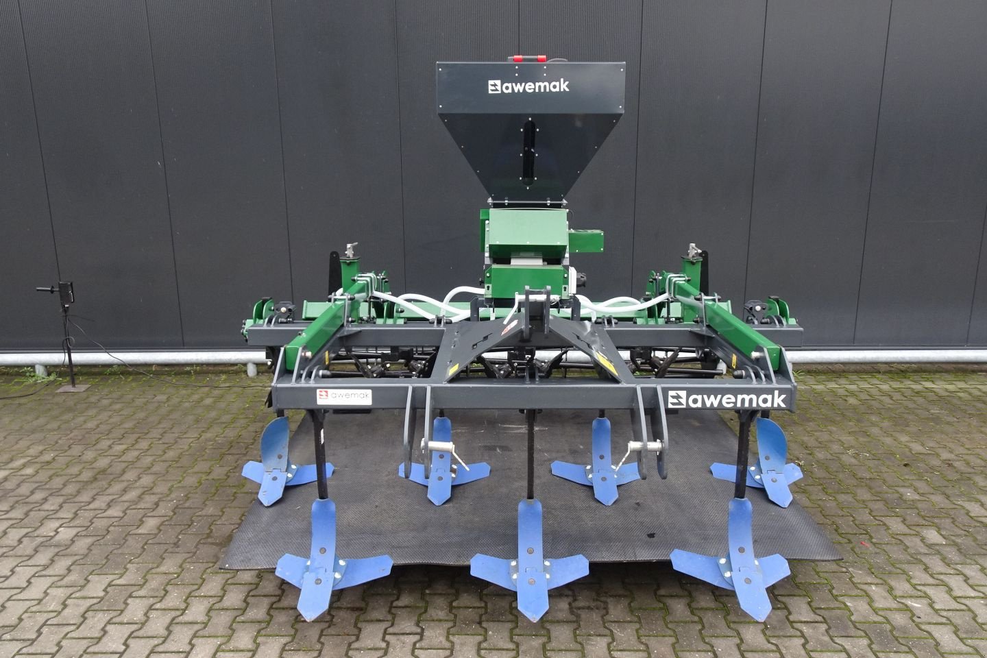 Grubber of the type Sonstige Hofstede Awemak Hofstede Awemak Vleugelschaar cultivator, Neumaschine in Staphorst (Picture 10)