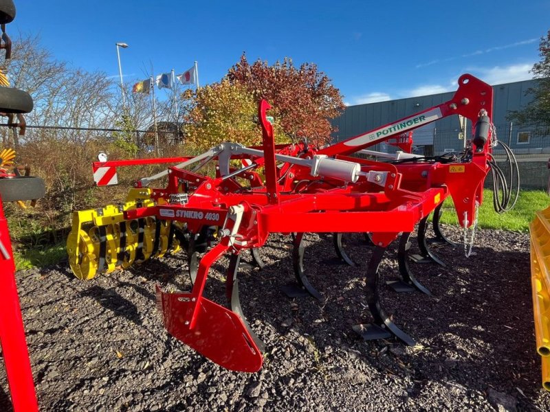 Grubber des Typs Sonstige P&ouml;ttinger Synkro 4030, Neumaschine in Wierden (Bild 1)