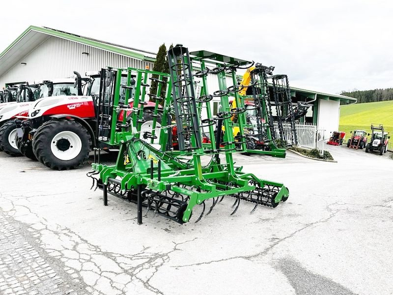 Grubber du type Sonstige Saatbeetkombination 5,6 m Coral Plus, Neumaschine en St. Marienkirchen (Photo 1)