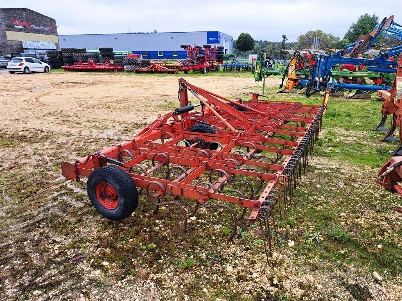 Grubber du type Sonstige VIBRO, Gebrauchtmaschine en SAINT-GERMAIN DU PUY (Photo 2)