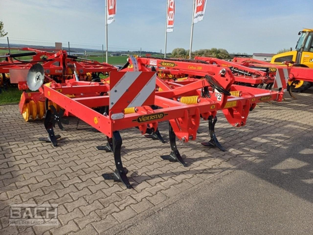 Grubber du type Väderstad CULTUS 300, Neumaschine en Boxberg-Seehof (Photo 1)