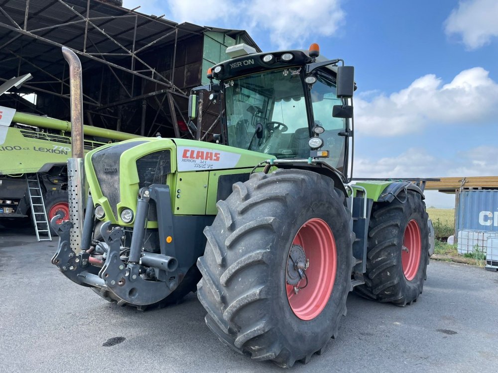 Grünlandtraktor du type CLAAS Xerion 781, Gebrauchtmaschine en Praha (Photo 3)