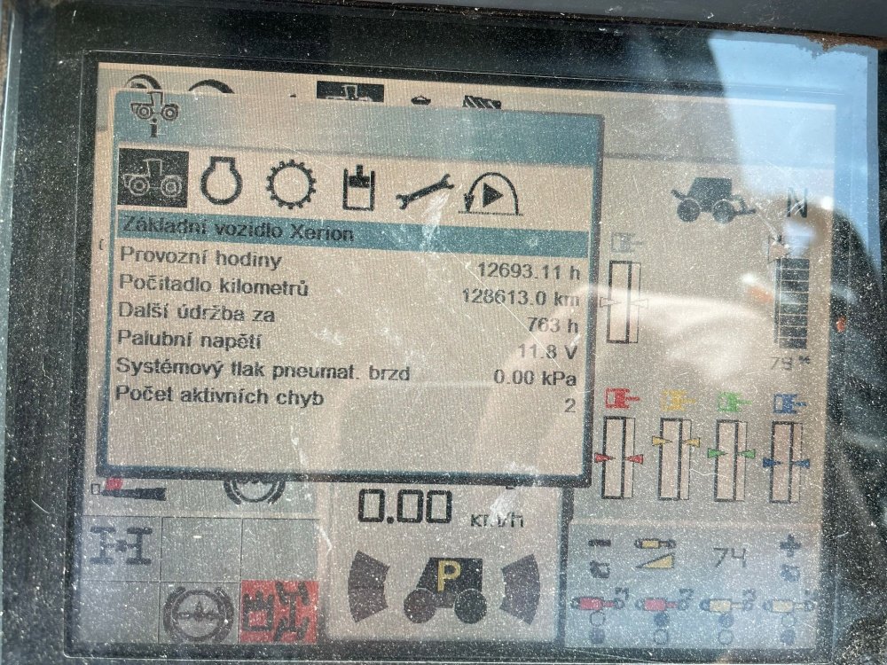 Grünlandtraktor za tip CLAAS Xerion 781, Gebrauchtmaschine u Praha (Slika 7)