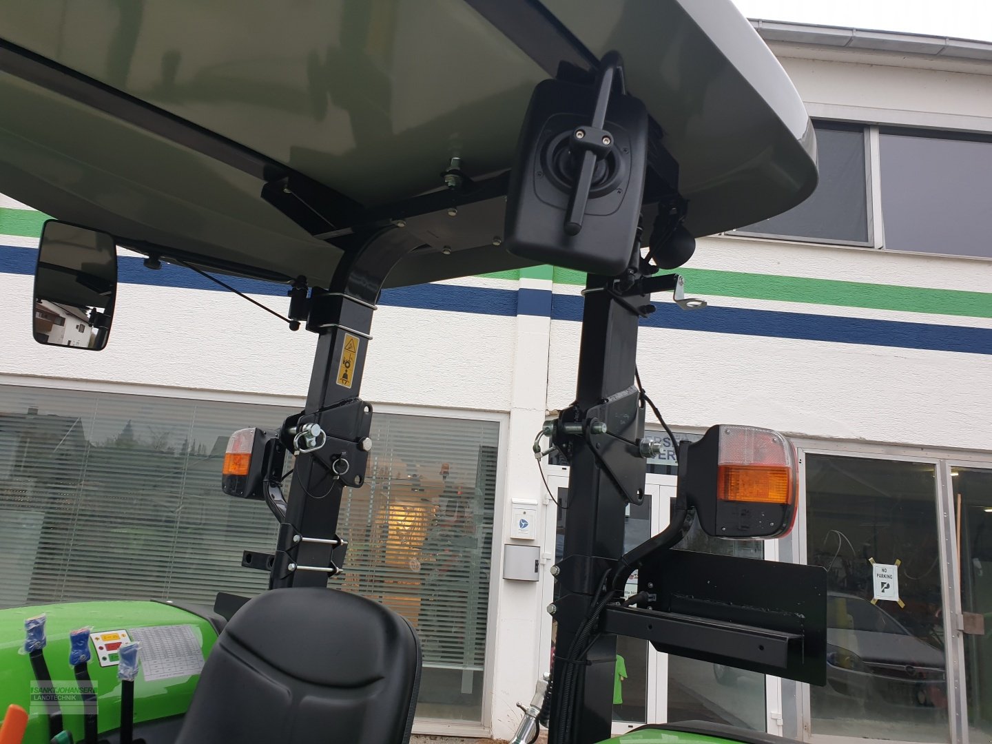 Grünlandtraktor del tipo Deutz-Fahr 4080 E - Aktionspreis Ernteschlussverkauf-, Neumaschine In Diessen (Immagine 7)