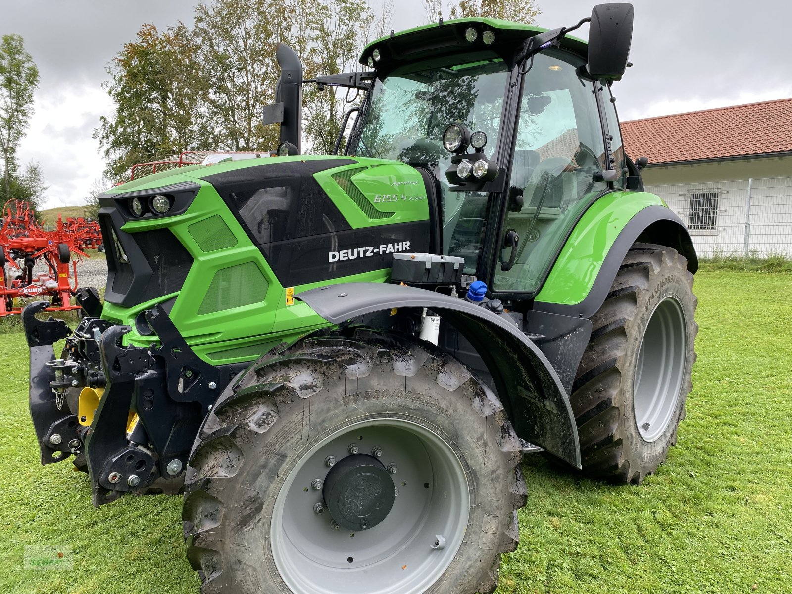 Grünlandtraktor van het type Deutz-Fahr Agrotron 6155.4 Powershift, Gebrauchtmaschine in Marktoberdorf (Foto 3)