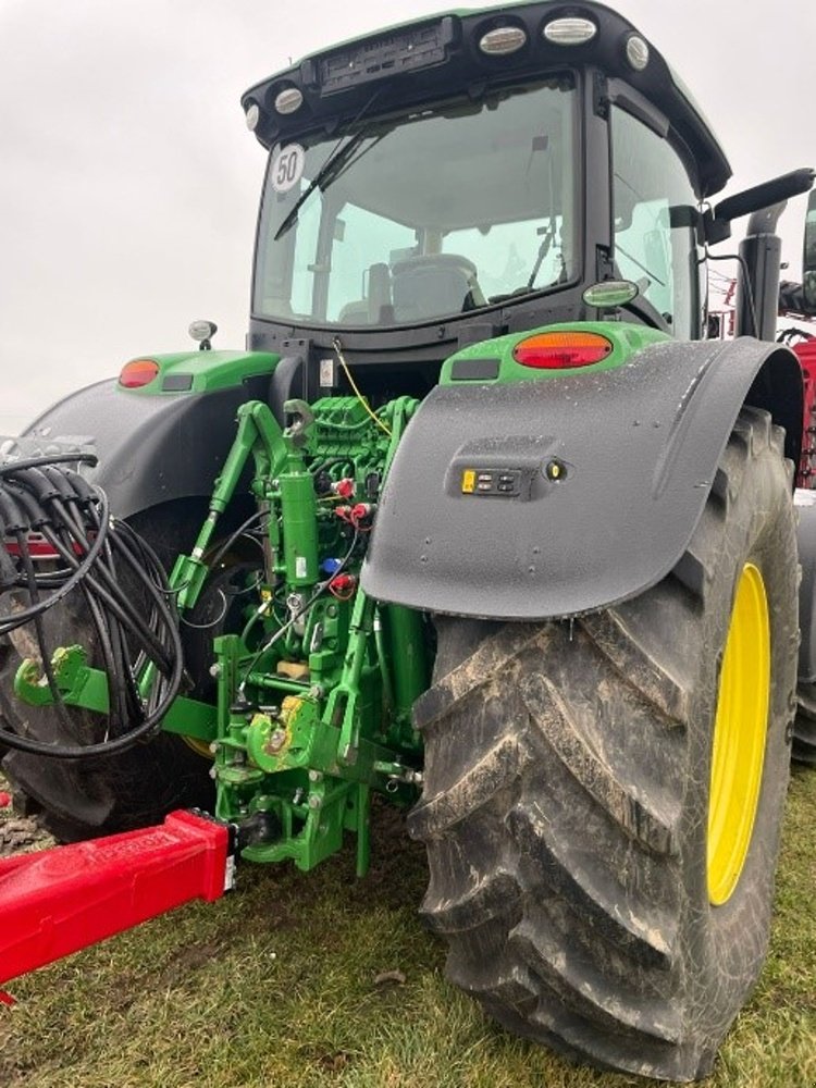 Grünlandtraktor van het type John Deere 6250 R, Gebrauchtmaschine in Praha (Foto 3)