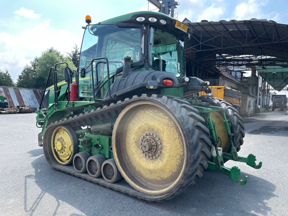 Grünlandtraktor Türe ait John Deere 8335 RT, Gebrauchtmaschine içinde Praha (resim 4)