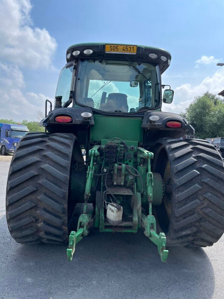 Grünlandtraktor a típus John Deere 8335 RT, Gebrauchtmaschine ekkor: Praha (Kép 5)