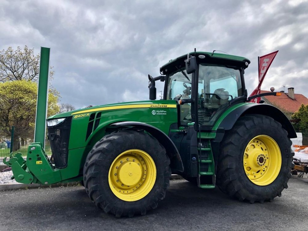 Grünlandtraktor typu John Deere 8400 R, Gebrauchtmaschine v Praha (Obrázek 4)