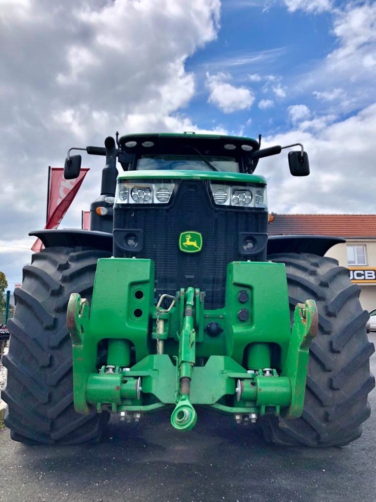 Grünlandtraktor typu John Deere 8400 R, Gebrauchtmaschine w Praha (Zdjęcie 14)