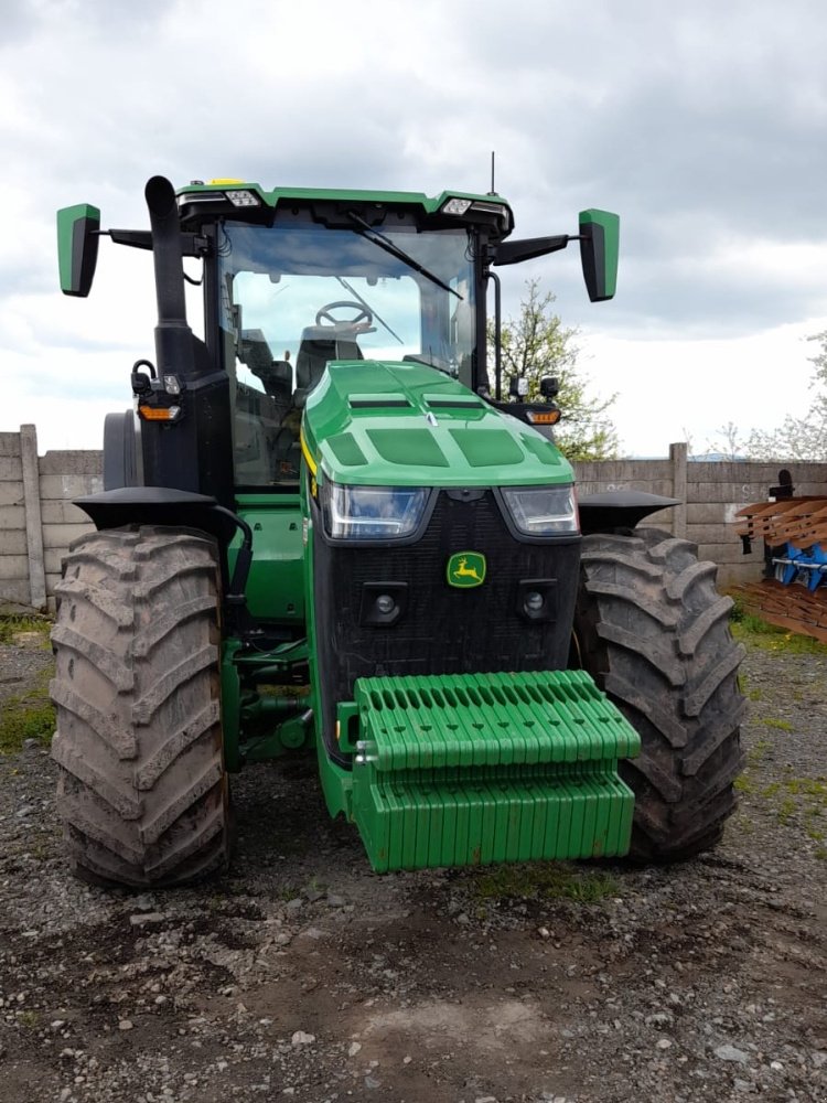 Grünlandtraktor tipa John Deere 8R 340, Gebrauchtmaschine u Praha (Slika 2)