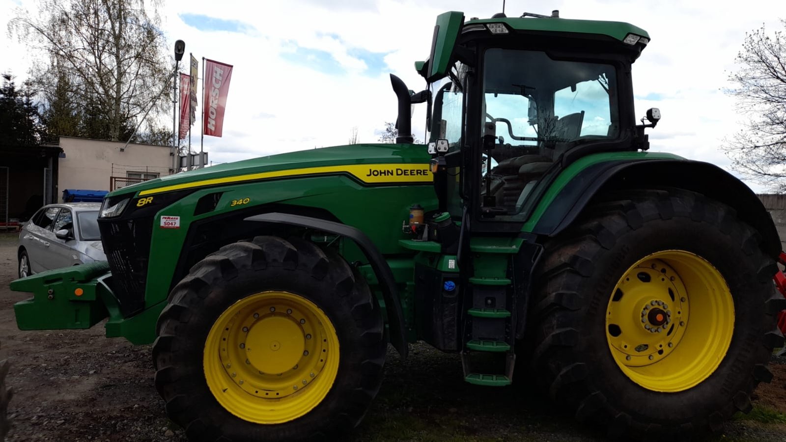 Grünlandtraktor of the type John Deere 8R 340, Gebrauchtmaschine in Praha (Picture 3)