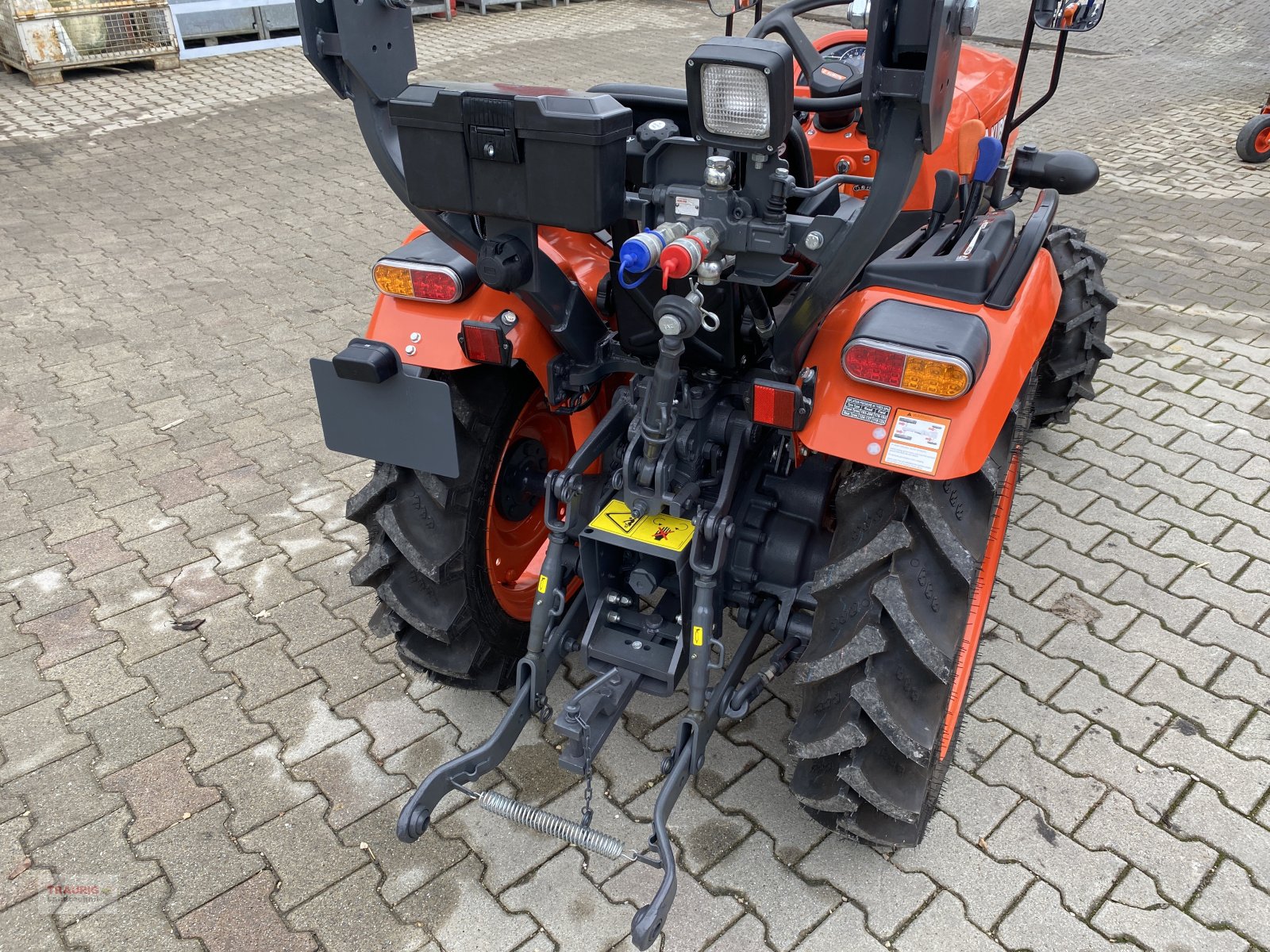 Grünlandtraktor des Typs Kubota EK1-261, Neumaschine in Mainburg/Wambach (Bild 4)