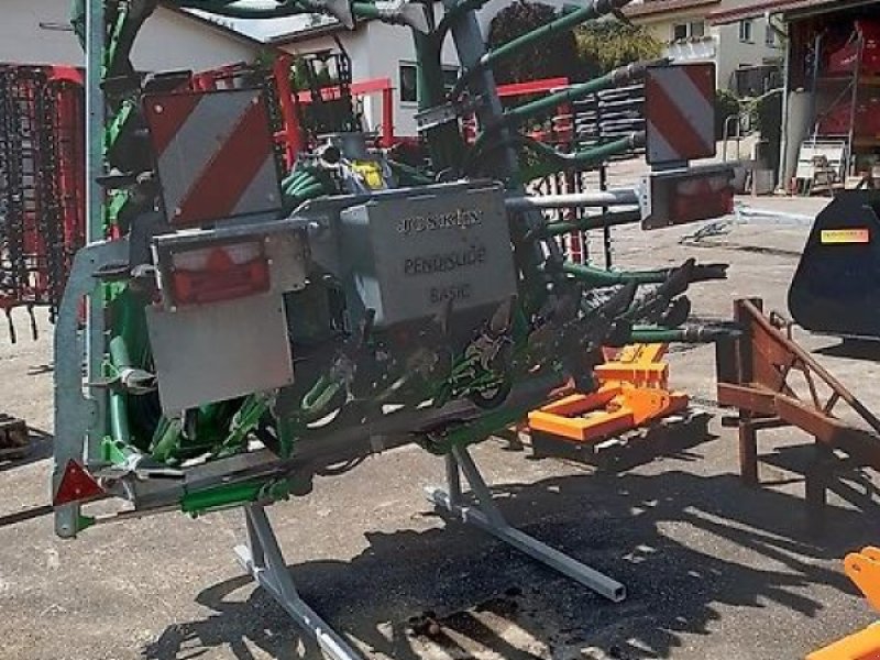 Gülleeinarbeitungstechnik des Typs Joskin Pendislide, Neumaschine in Westerstetten - Hinterdenkental (Bild 1)