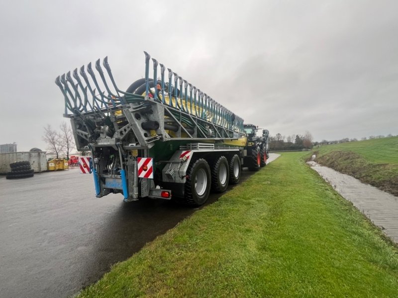 Gülleselbstfahrer des Typs CLAAS CLAAS XERION 4000/KOTTE PTLX 32000, Gebrauchtmaschine in Biervliet (Bild 4)