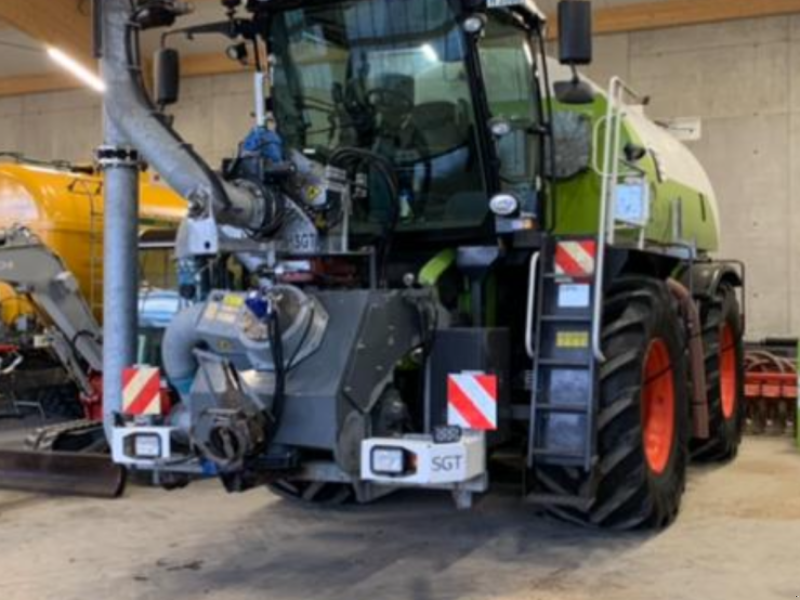 Gülleselbstfahrer des Typs CLAAS Xerion 3800 ST, Gebrauchtmaschine in Hohenpolding (Bild 1)