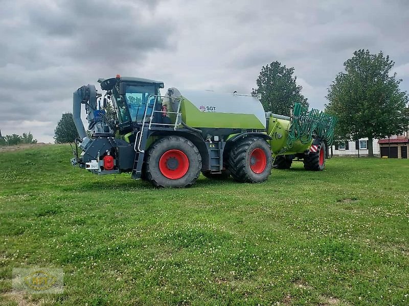 Gülleselbstfahrer tipa CLAAS Xerion Saddle Trac 3800 Inkl. Fass, Anhängefass und 2 Gestänge, Gebrauchtmaschine u Mühlhausen-Görmar (Slika 1)