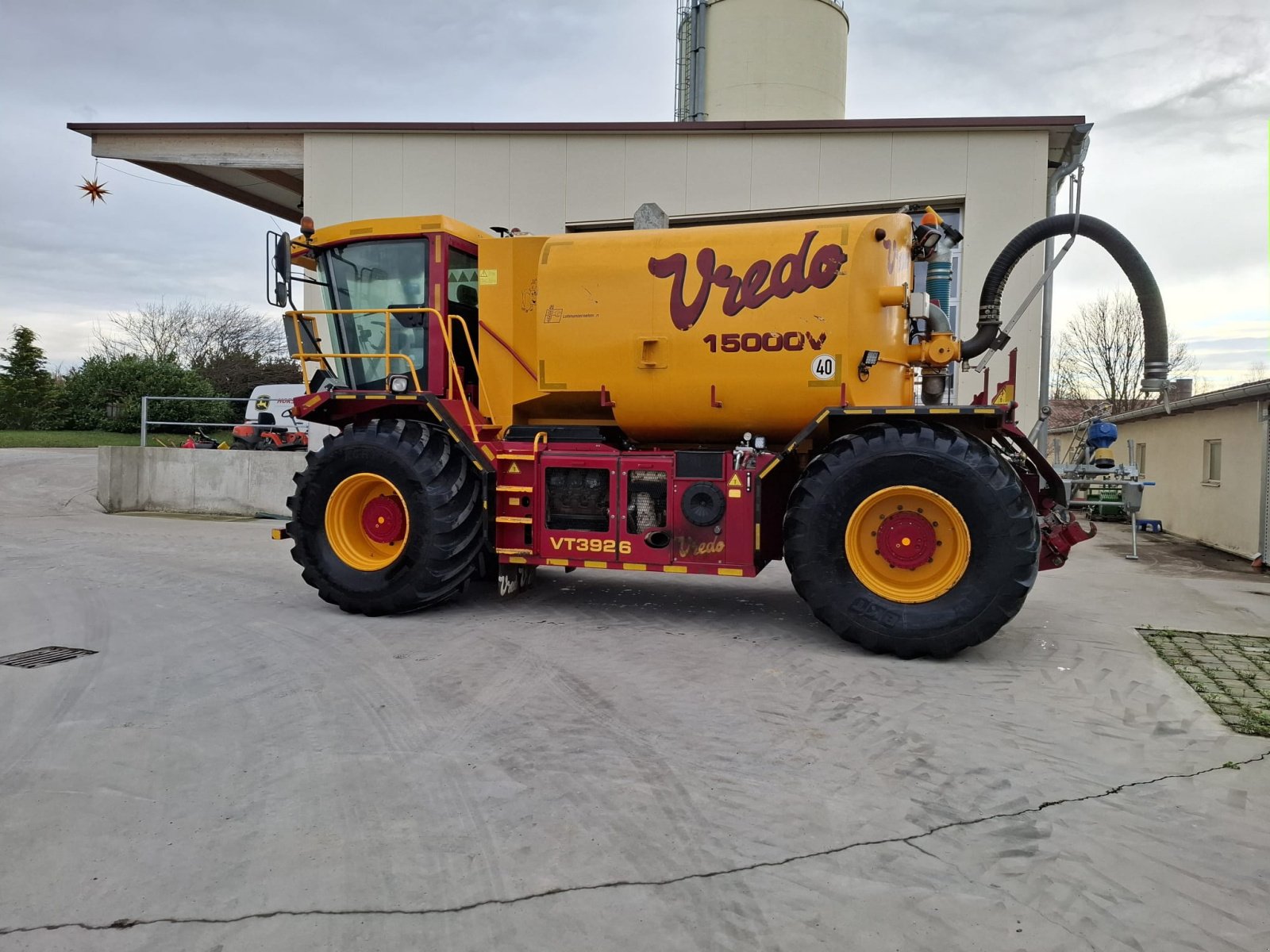 Gülleselbstfahrer des Typs Vredo VT 3926, Gebrauchtmaschine in Regensburg (Bild 2)