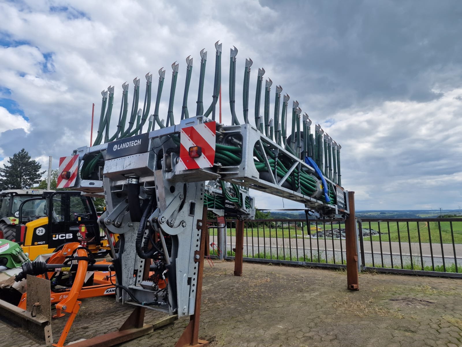 Gülleverteiltechnik van het type Landtech Slide Spreader 15.0 V-tech, Neumaschine in Konradsreuth (Foto 3)