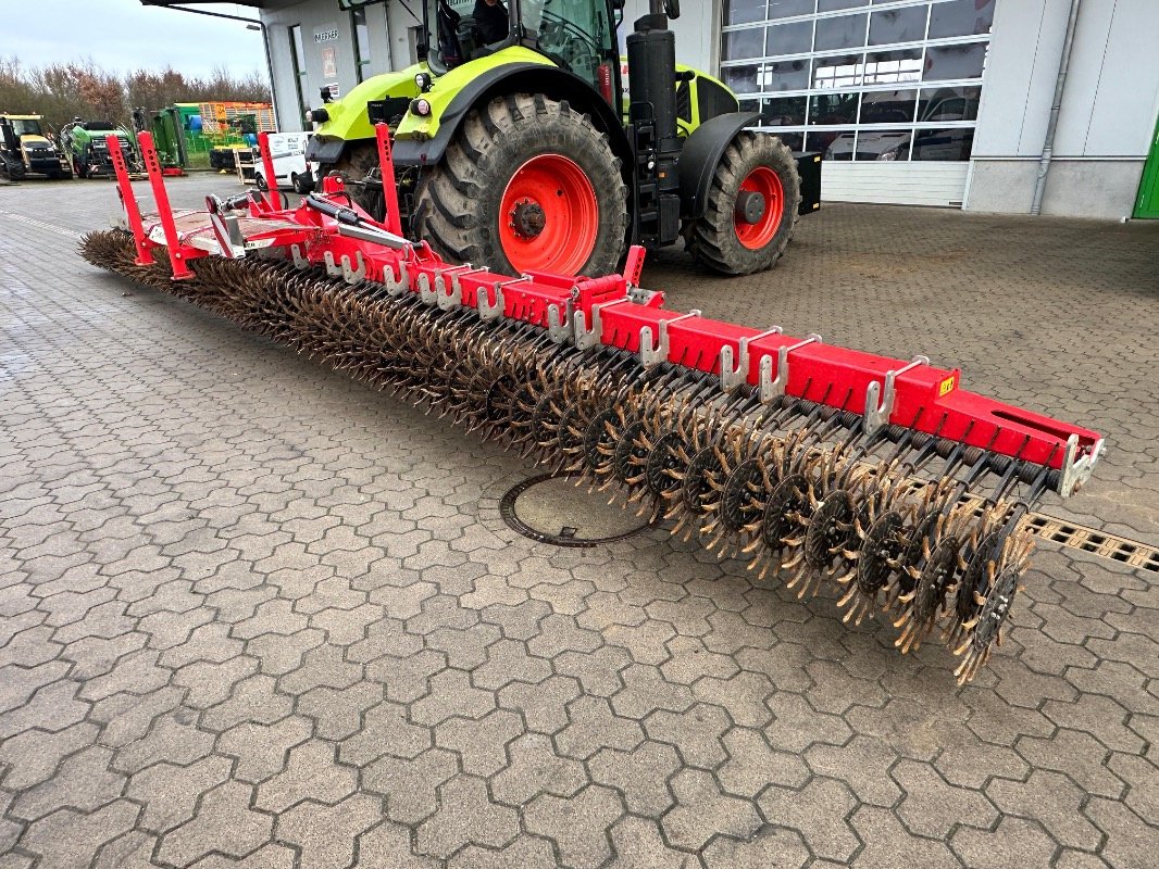 Hackgerät des Typs Pöttinger Rotocare V12400 Rollhacke, Gebrauchtmaschine in Liebenwalde (Bild 12)