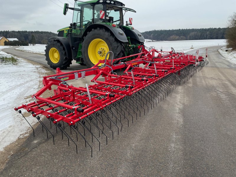 Hackstriegel del tipo Einböck Aerostar 1200, Neumaschine en Burglengenfeld