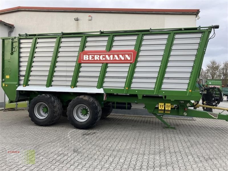 Häcksel Transportwagen des Typs Bergmann HTW 45 MIT LADERAUMABDECKUNG, Neumaschine in Heilsbronn