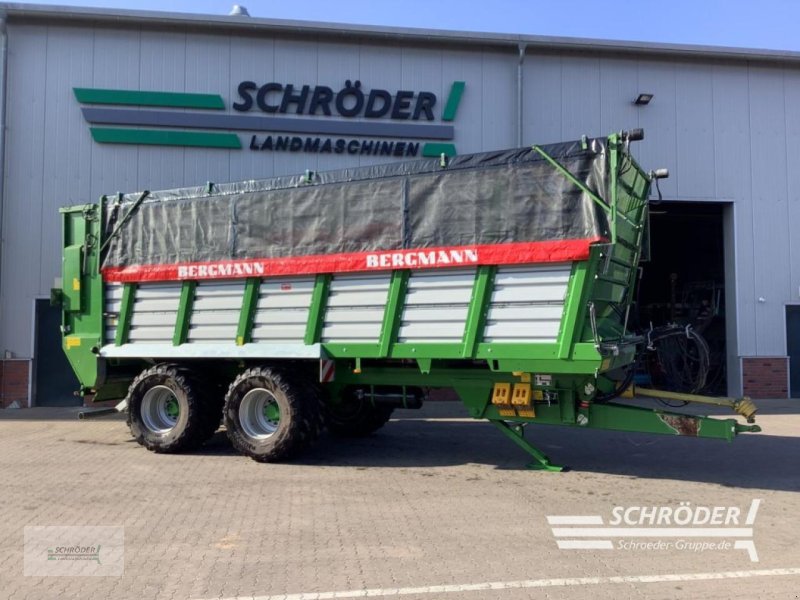 Häcksel Transportwagen des Typs Bergmann HTW 45 S, Neumaschine in Völkersen