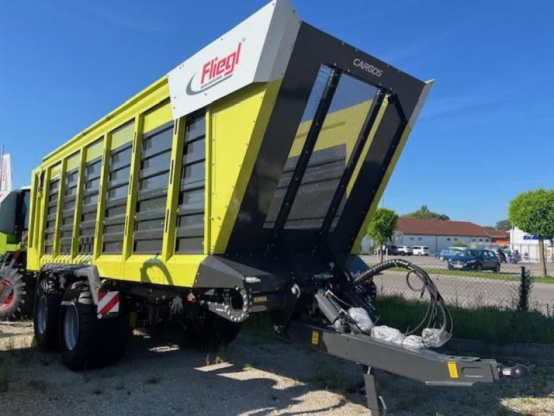 Häcksel Transportwagen des Typs Fliegl CARGOS 750 TREND TANDEM, Neumaschine in Freystadt (Bild 1)