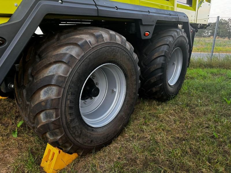 Häcksel Transportwagen des Typs Fliegl CARGOS 750 TREND TANDEM, Neumaschine in Hollfeld (Bild 6)