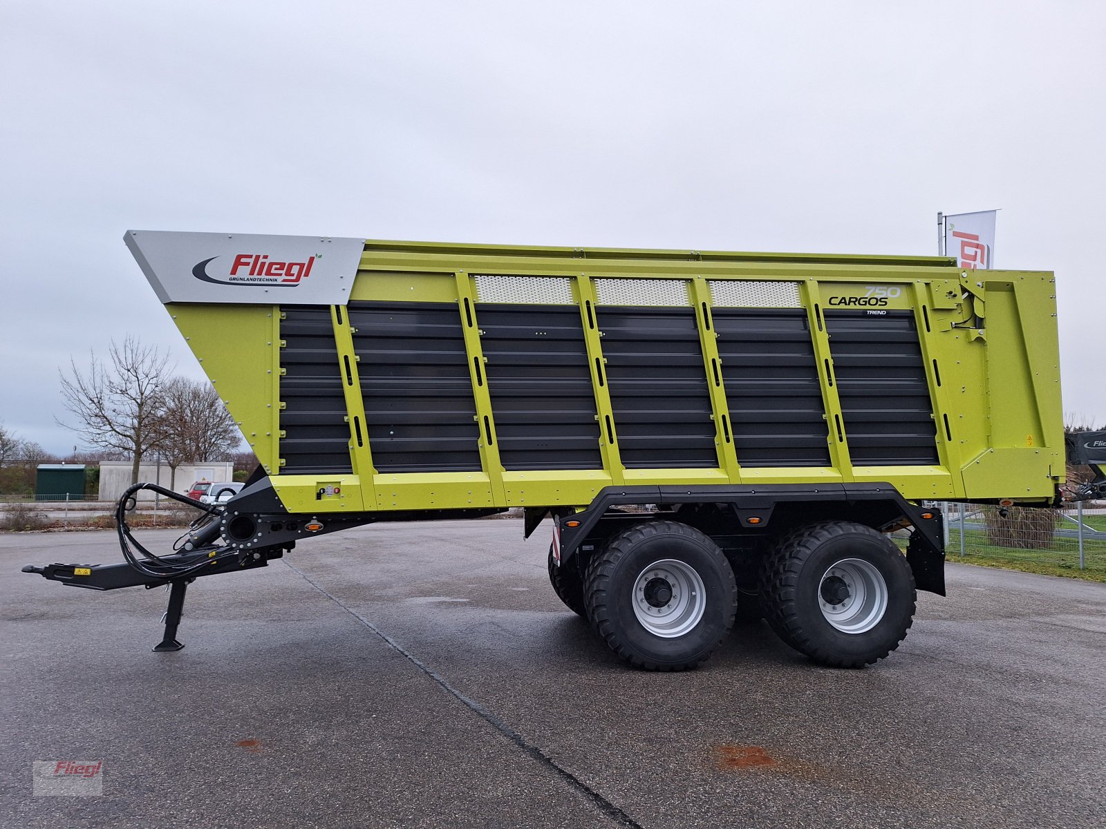 Häcksel Transportwagen des Typs Fliegl CARGOS HTW750Trend-Tandem, Gebrauchtmaschine in Kirchdorf bei Haag (Oberbayern) (Bild 1)