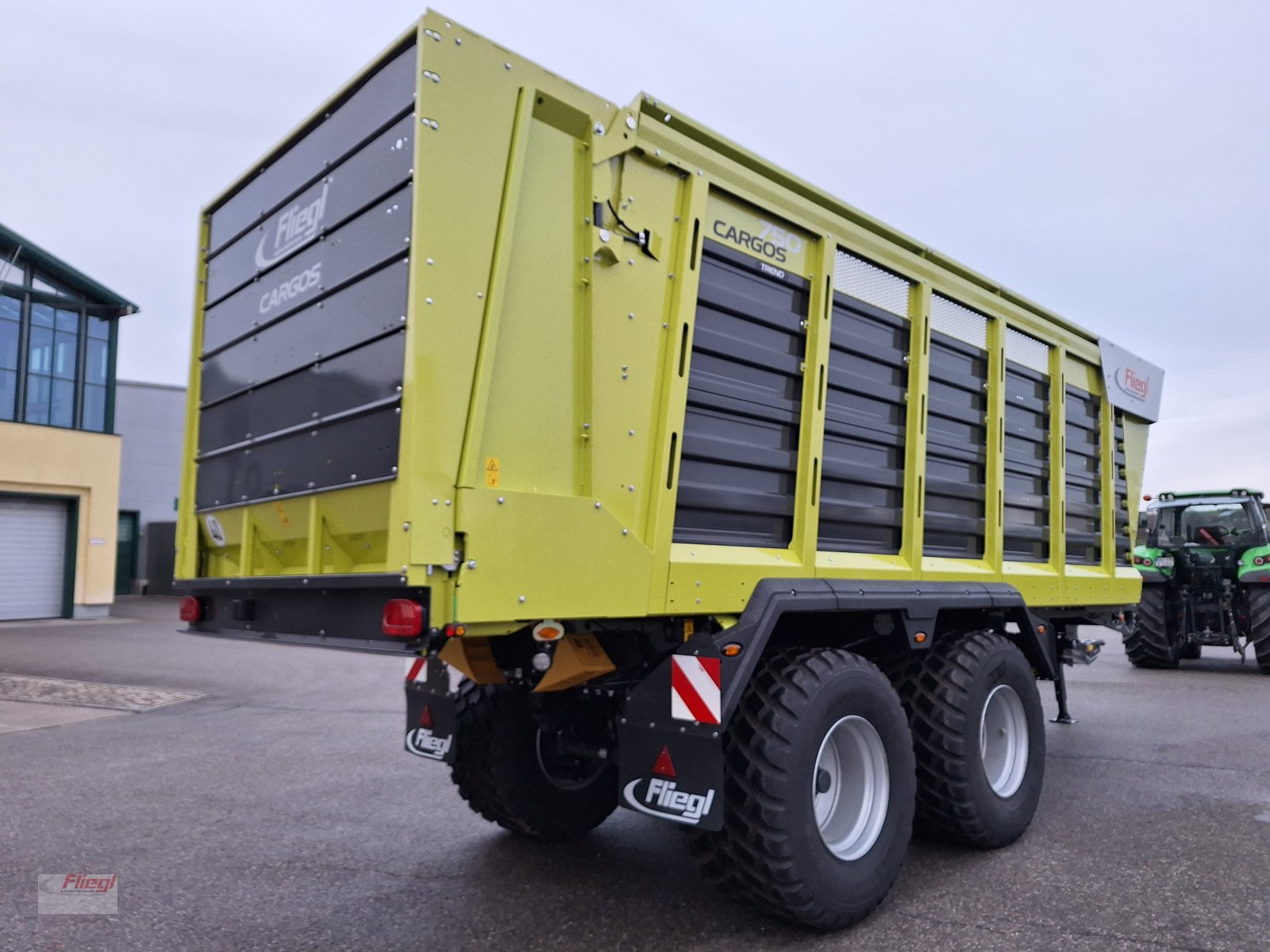 Häcksel Transportwagen des Typs Fliegl CARGOS HTW750Trend-Tandem, Gebrauchtmaschine in Kirchdorf bei Haag (Oberbayern) (Bild 4)