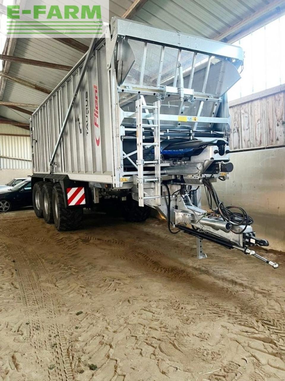 Häcksel Transportwagen za tip Fliegl gigant asw 391 taurus fox abschiebewagen, Gebrauchtmaschine u SANKT MARIENKIRCHEN BEI SCHÄRDING (Slika 1)