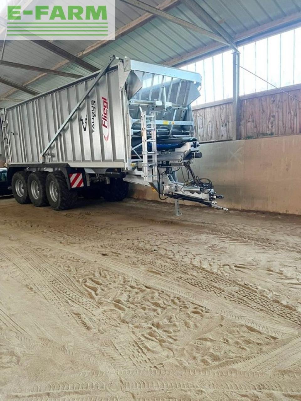 Häcksel Transportwagen tipa Fliegl gigant asw 391 taurus fox abschiebewagen, Gebrauchtmaschine u SANKT MARIENKIRCHEN BEI SCHÄRDING (Slika 2)