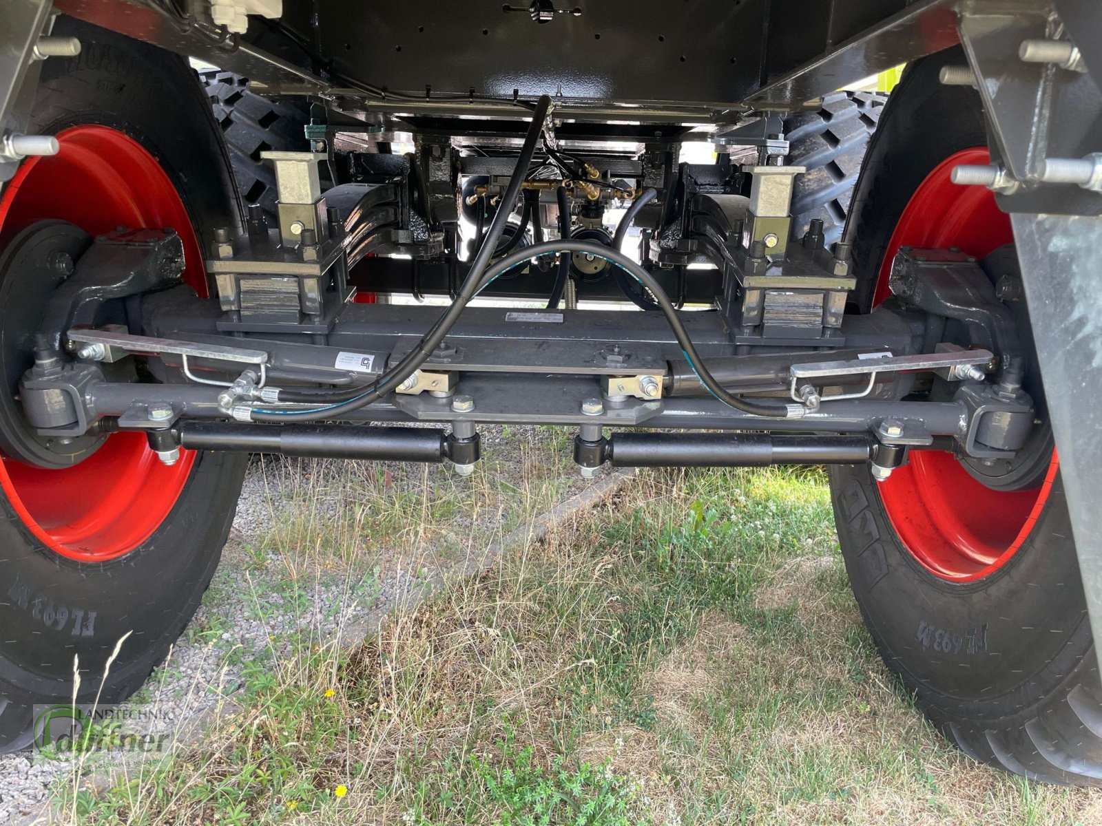 Häcksel Transportwagen des Typs Kaweco Radium 250 P, Neumaschine in Münsingen (Bild 5)