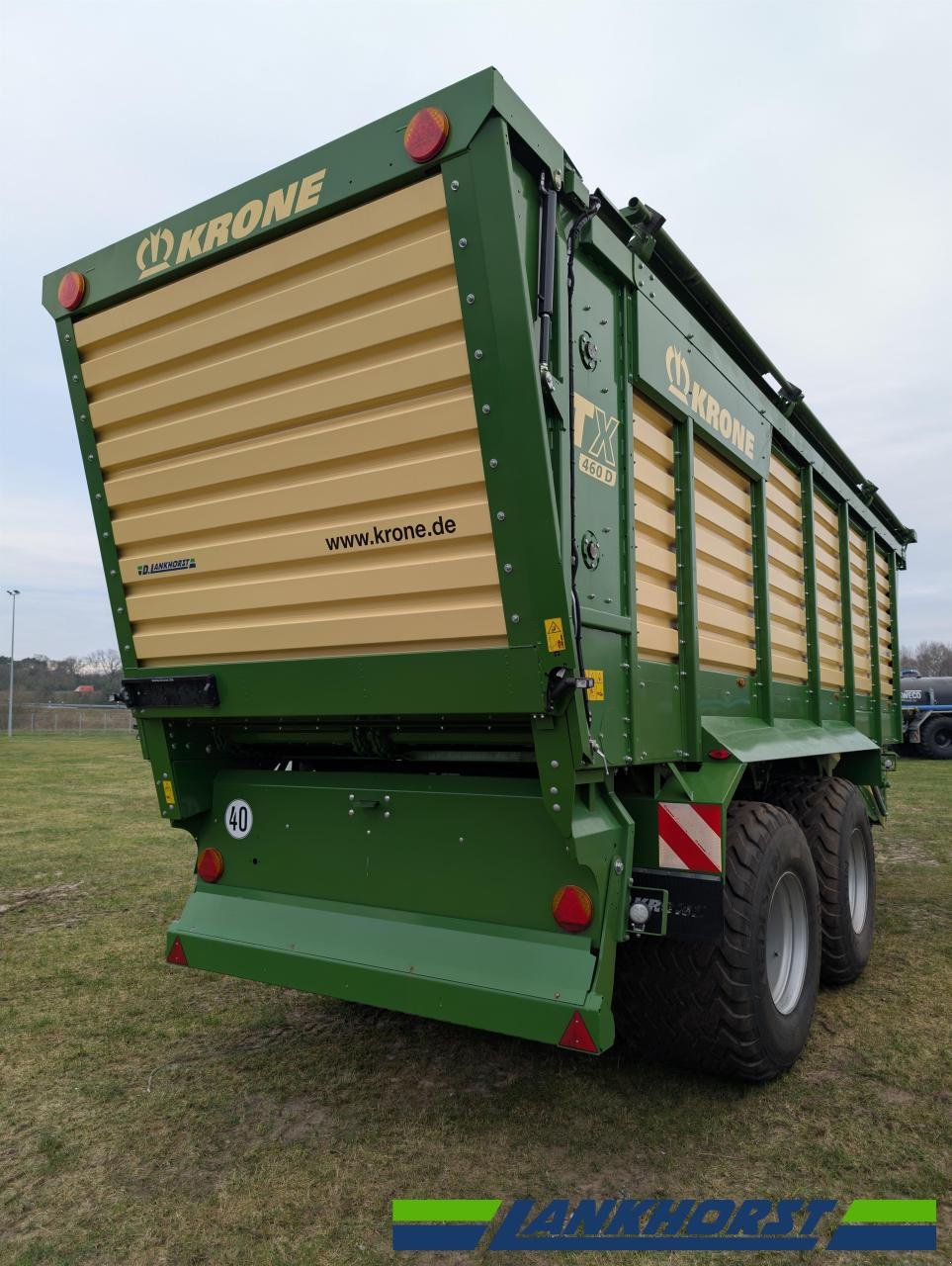 Häcksel Transportwagen des Typs Krone TX 460 D, Neumaschine in Emsbüren (Bild 4)