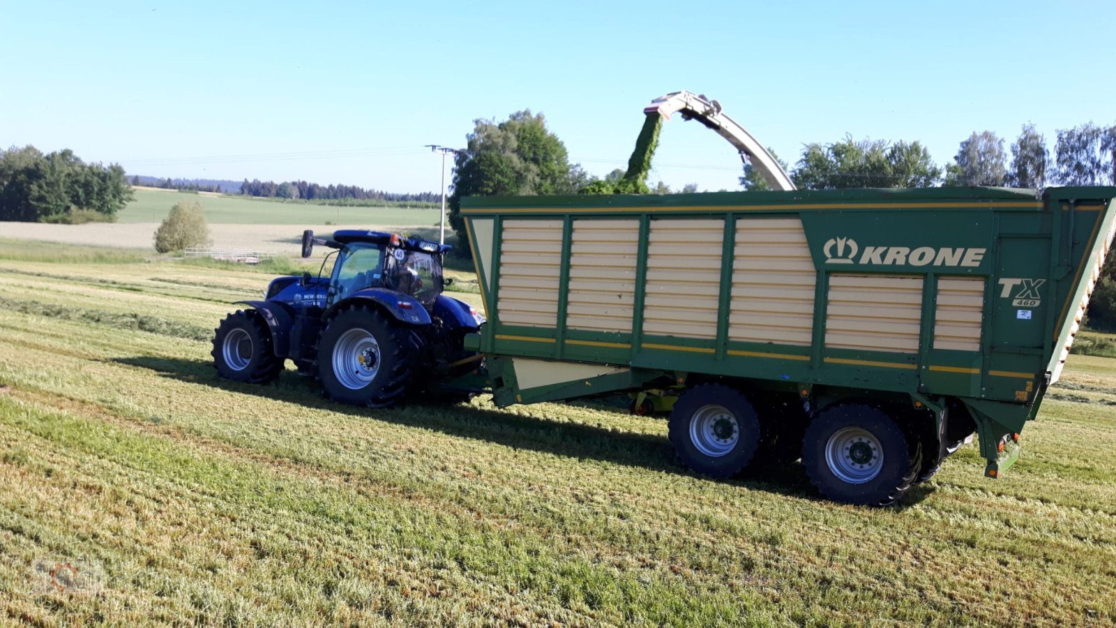 Häcksel Transportwagen des Typs Krone TX 460 Häcksel Transportwagen Zwangslenkung Kratzboden, Gebrauchtmaschine in Tiefenbach (Bild 3)