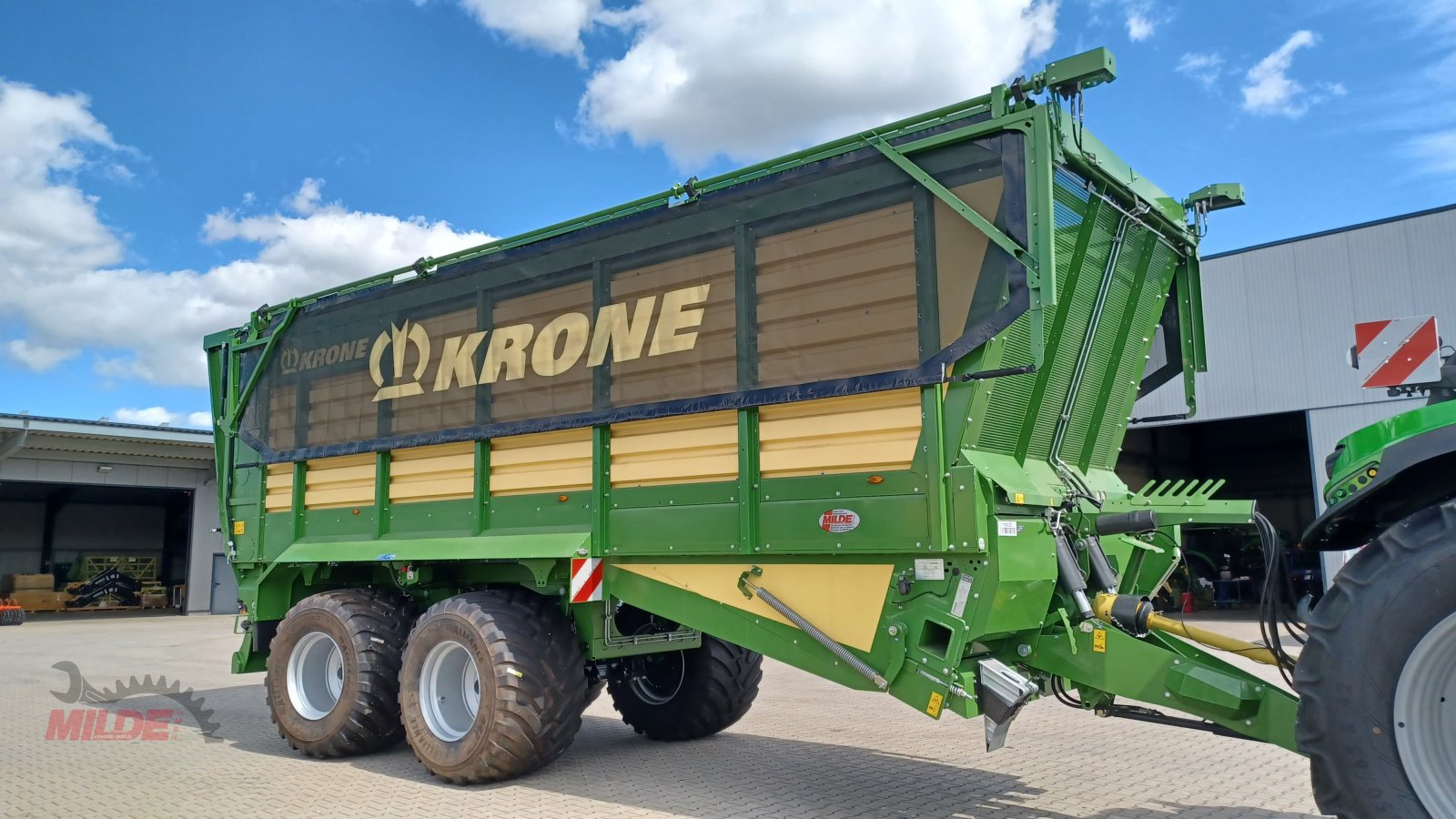 Häcksel Transportwagen des Typs Krone TX 460, Neumaschine in Creußen (Bild 11)