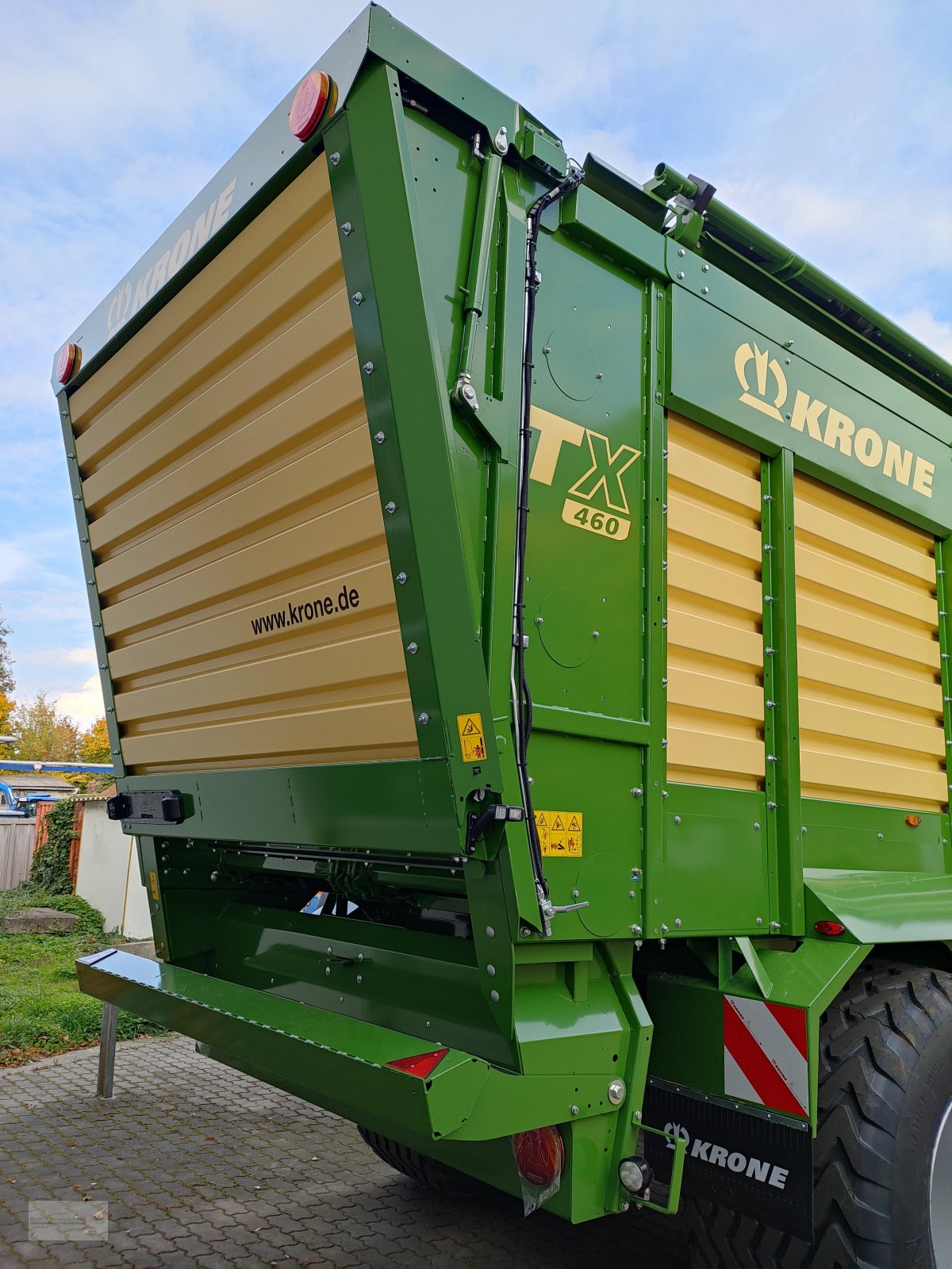 Häcksel Transportwagen van het type Krone TX 460, Neumaschine in Genthin (Foto 3)