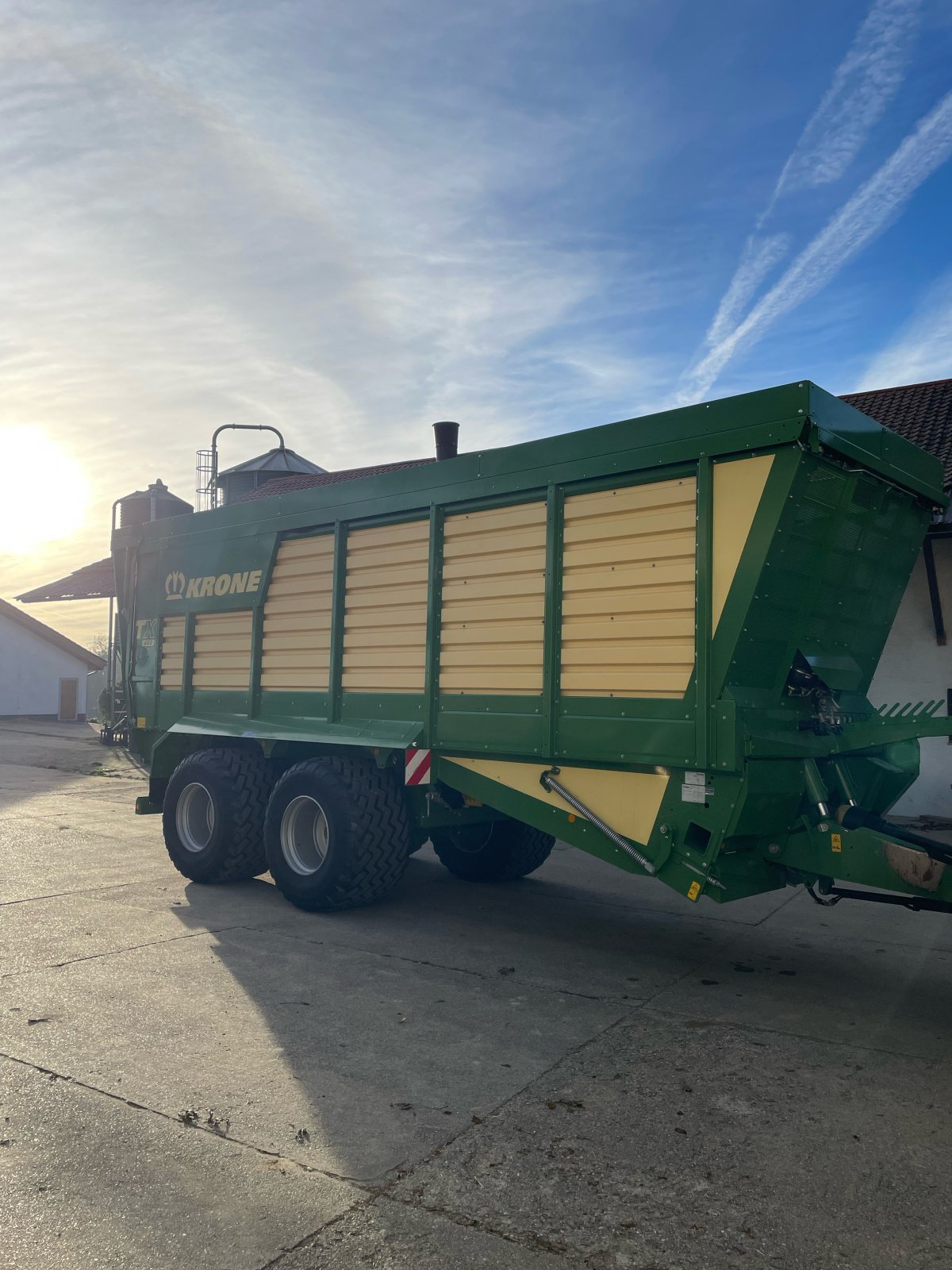 Häcksel Transportwagen van het type Krone TX 460, Gebrauchtmaschine in Taufkirchen (Foto 2)