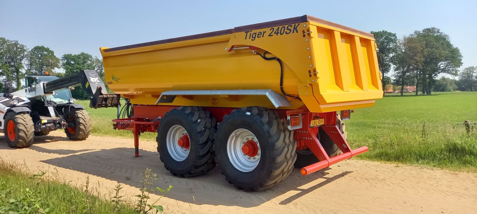 Häcksel Transportwagen des Typs Sonstige Jako Tiger 80 / 200 S / Tiger 240 SK, Neumaschine in Fleringen (Bild 11)