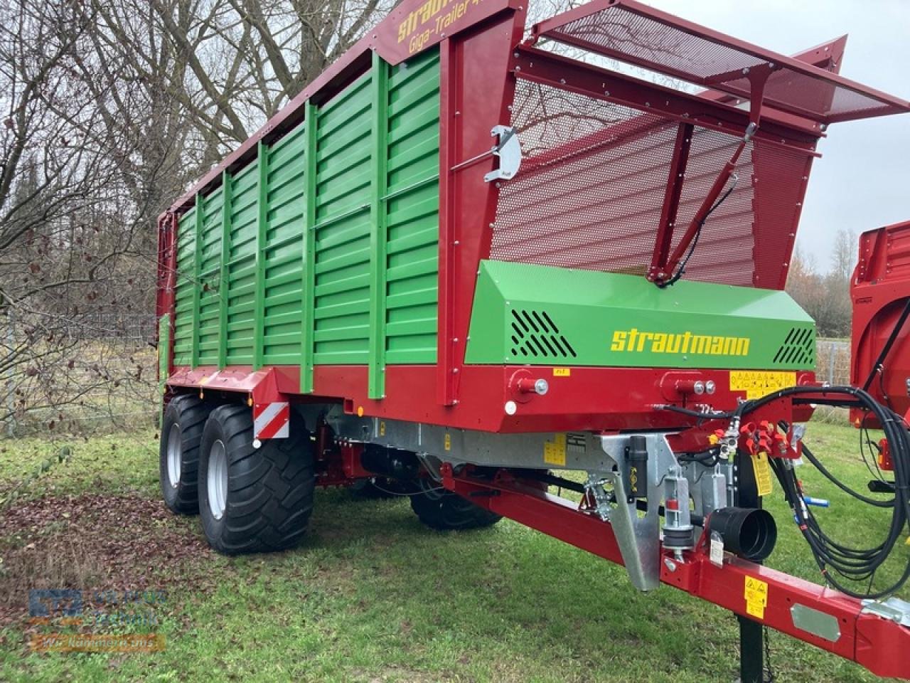 Häcksel Transportwagen Türe ait Strautmann GIGA 4602 DO, Gebrauchtmaschine içinde Osterburg (resim 2)